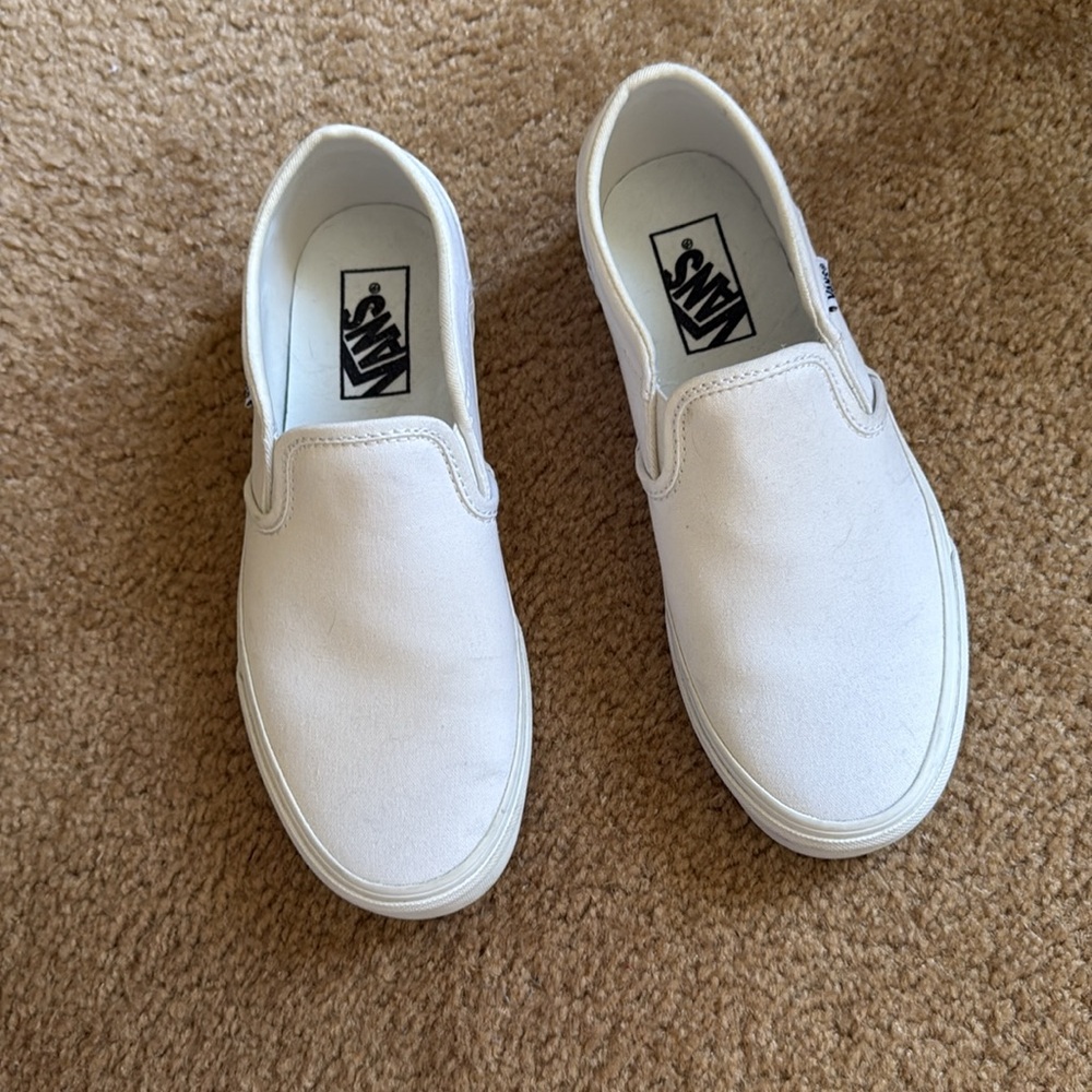 Vans off the wall White Slip-On Sneakers sz 7.5 EUC